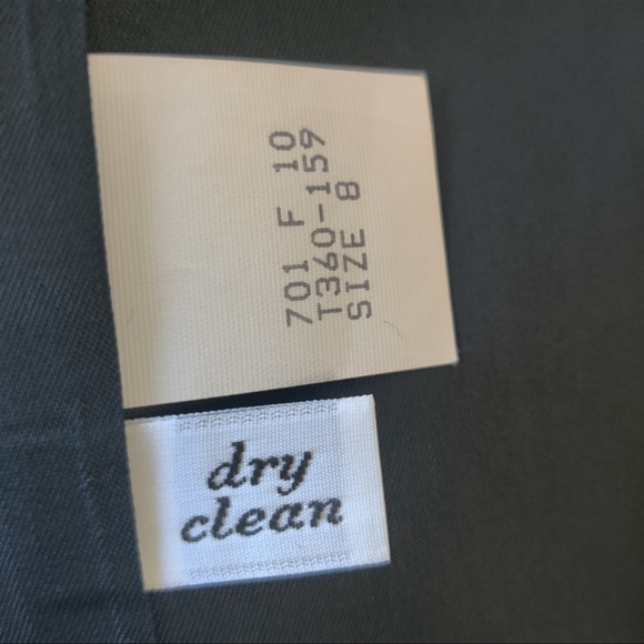 Pendleton Women’s 100% Pure Virgin Wool Blazer, Color Black, Size 8. - Picture 13 of 16